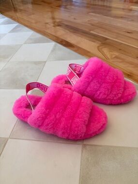 UGG Hot Pink Fluff Slides with Branded Back Strap